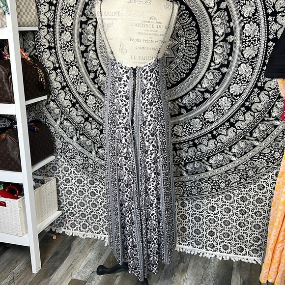 Alice + Olivia Black and White Rowley Maxi Dress high Low Tent Lightweight Sz.XS - Picture 6 of 16